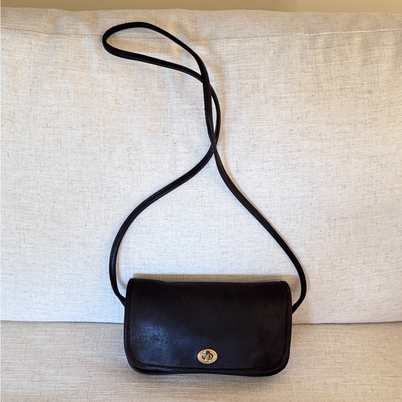 Vintage COACH Dinky Black/Brown Mini Flap Crossbody Bag - Picture 1 of 9